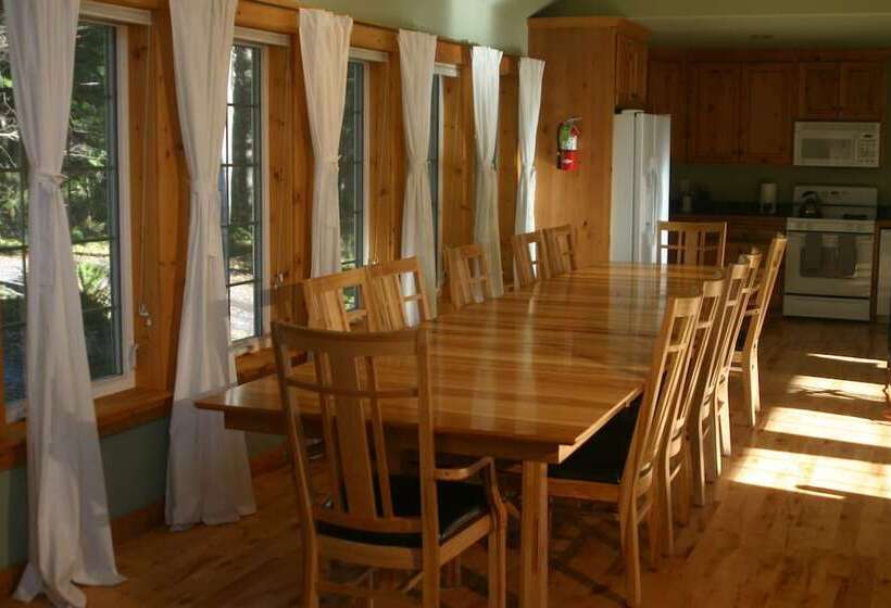 Copper Creek Inn At Mt Rainier