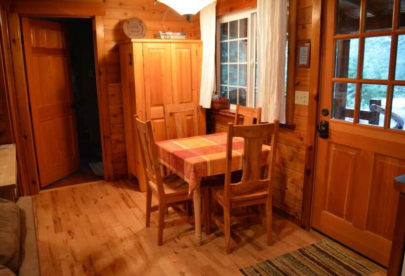 Copper Creek Inn At Mt Rainier