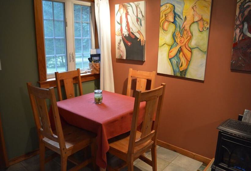 Copper Creek Inn At Mt Rainier