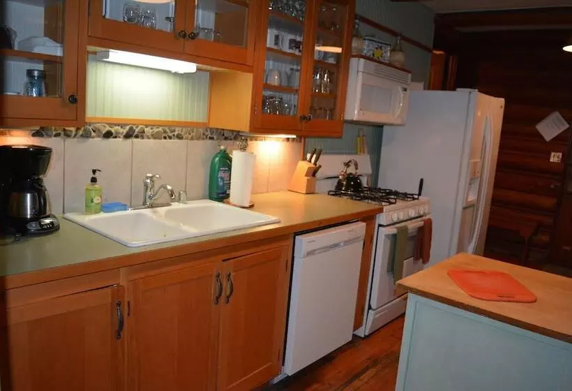 Copper Creek Inn At Mt Rainier