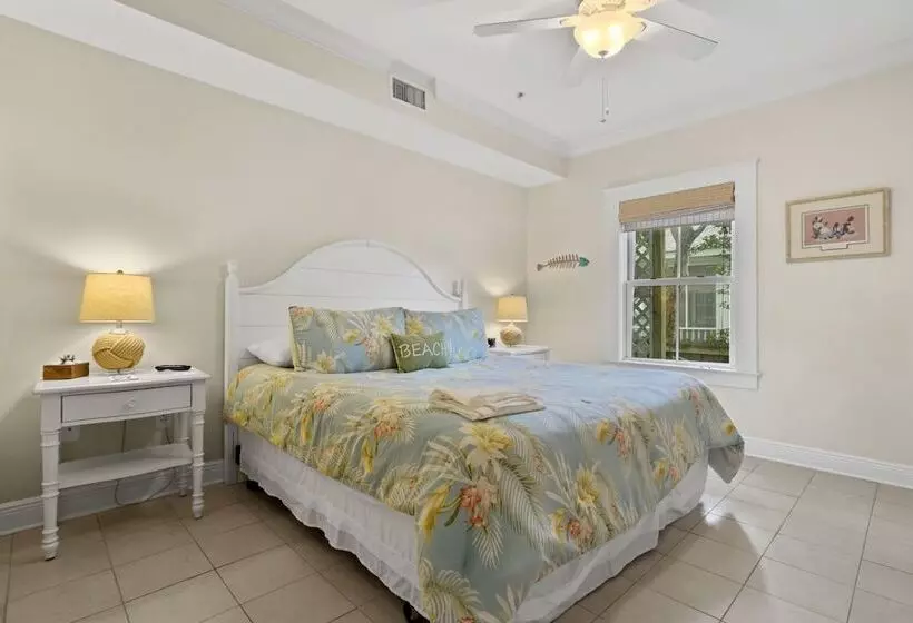 Hotelli Bay Town Inn