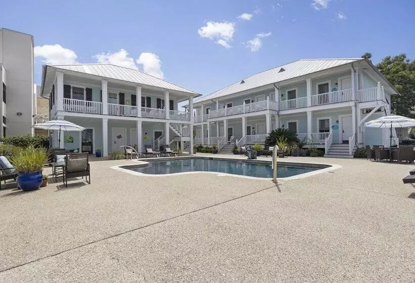 Hotelli Bay Town Inn