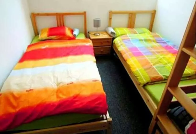 ホテル Hostel Bregenz