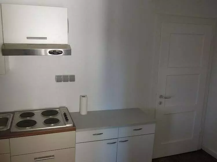 ホテル Hostel Bregenz