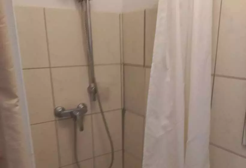 ホテル Hostel Bregenz