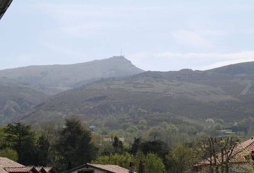 فندق Hôtel De La Rhune