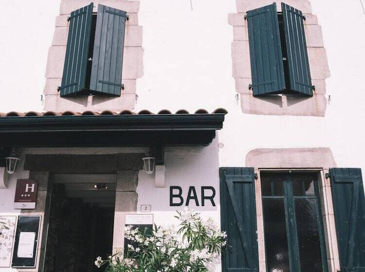 فندق Hôtel De La Rhune