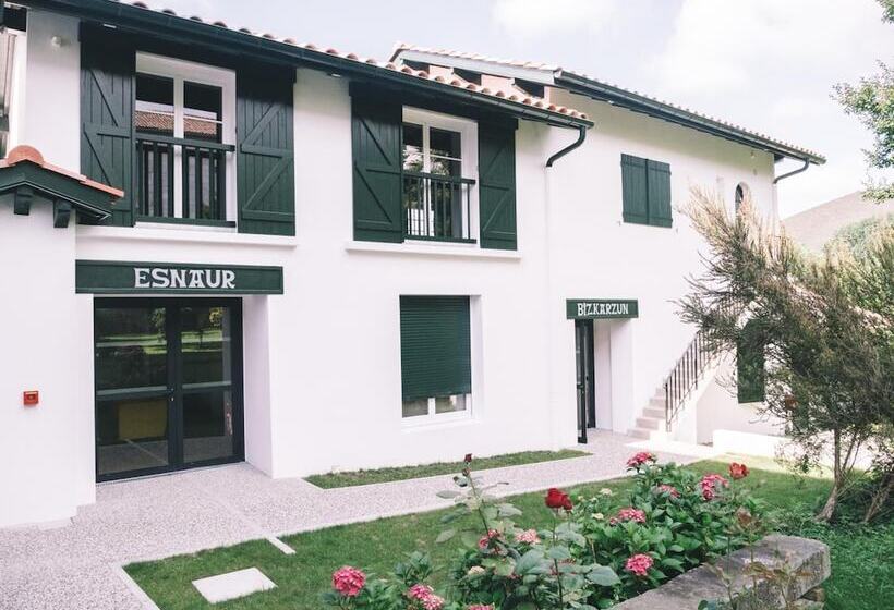 فندق Hôtel De La Rhune