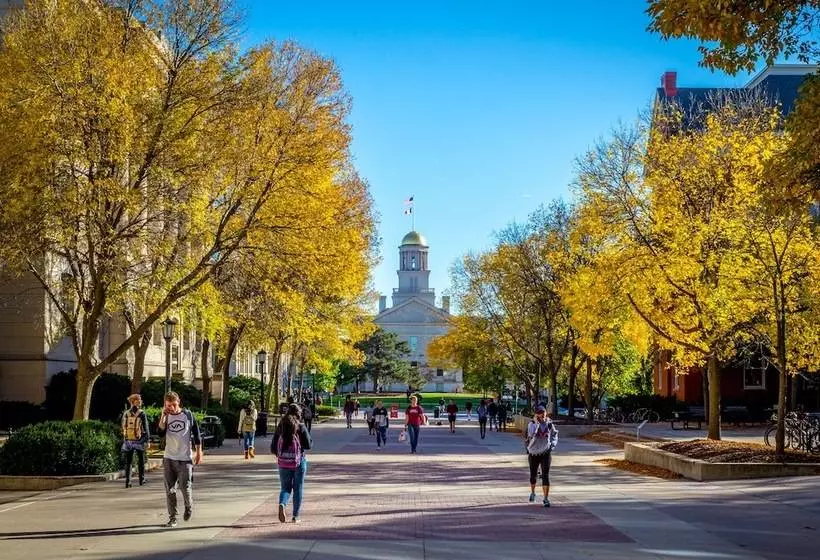 ホテル Iowa House