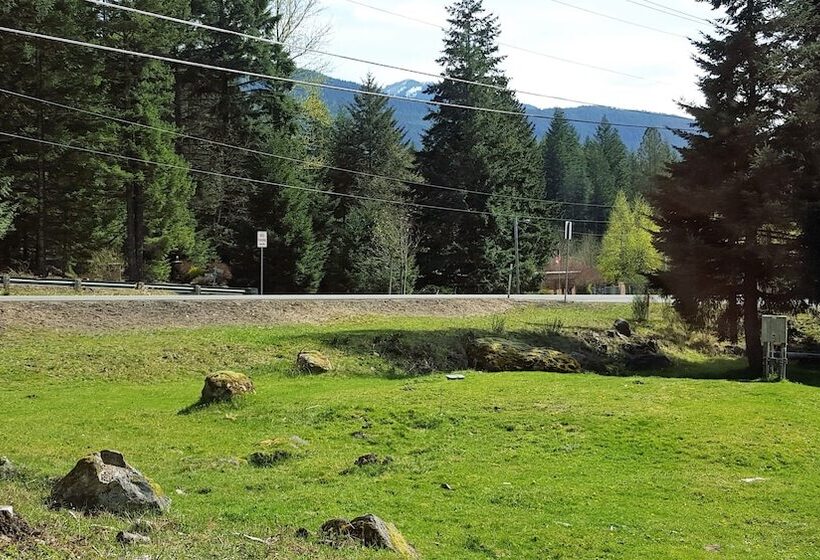 هتل Mountain View Lodge No Pets Allowed