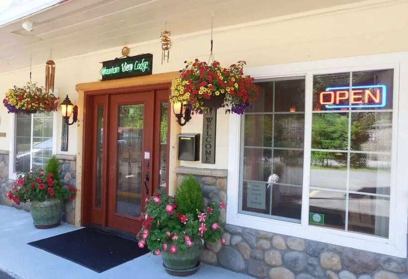 Hotelli Mountain View Lodge   No Pets Allowed