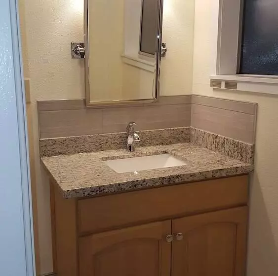 Hotelli Mountain View Lodge   No Pets Allowed