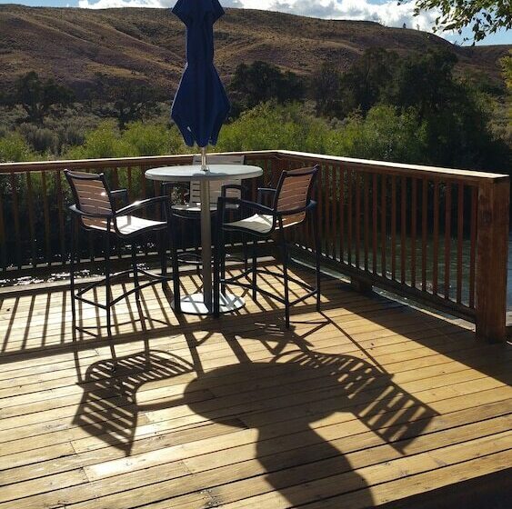 מוטל The Trail S End