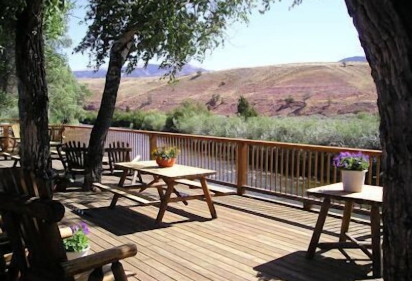 מוטל The Trail S End