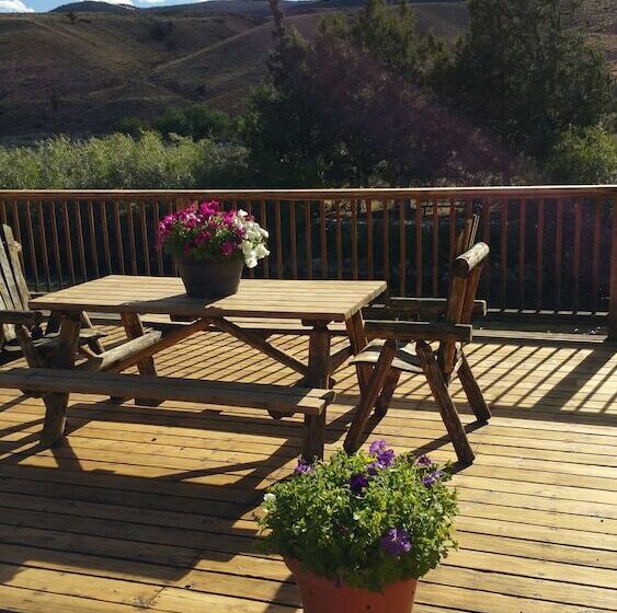 מוטל The Trail S End