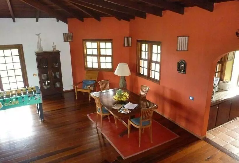 پانسیون Arca Villa And B&b