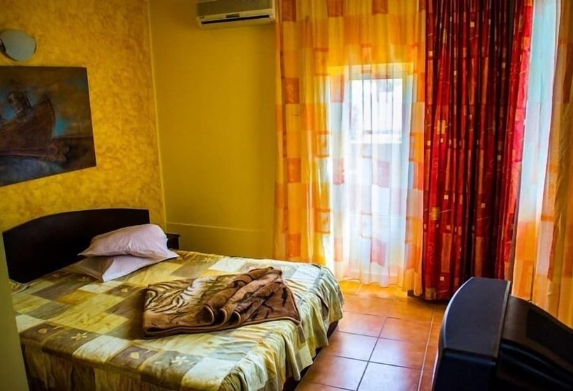 بنسيون Vila Luminita