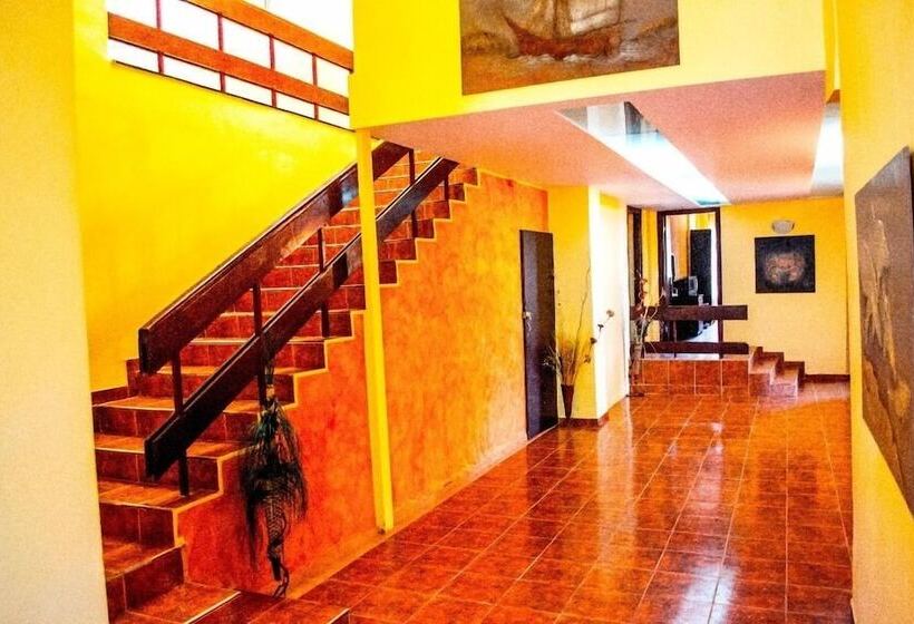 بنسيون Vila Luminita