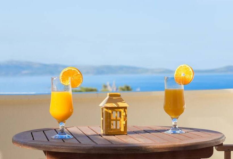 Malvasia Corner Studios