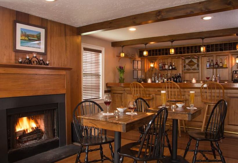 The Lincoln Inn & Restaurant At The Covered Bridge