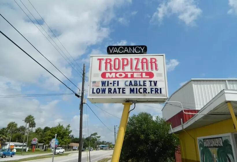 Tropizar Motel