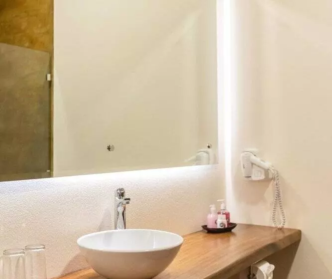 Valle Escondido Nature Reserve Hotel & Farm