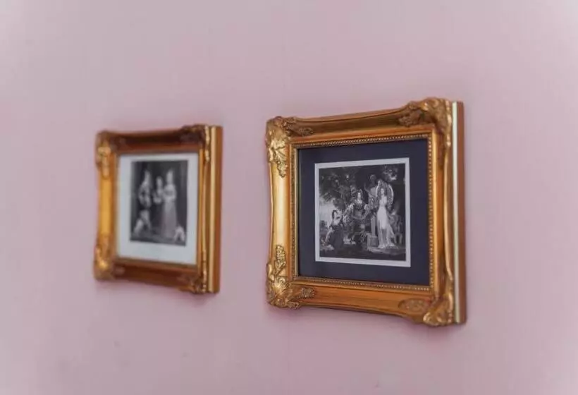 Das Kleine Hotel In Ruhiger Stadtlage