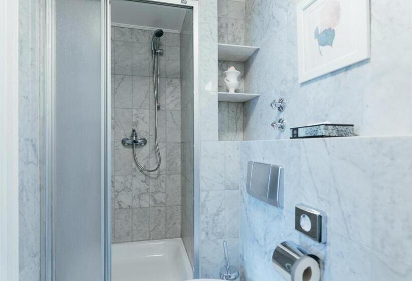 Das Kleine Hotel In Ruhiger Stadtlage