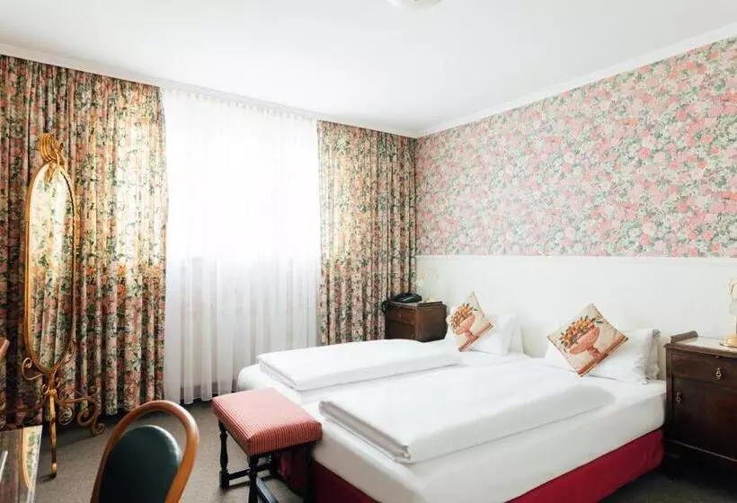 Das Kleine Hotel In Ruhiger Stadtlage