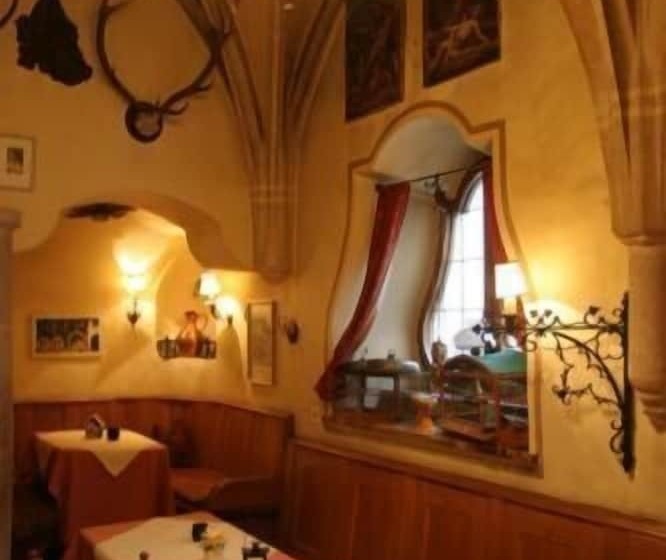 Отель Alpenrose Traditionsgasthof Mittenwald