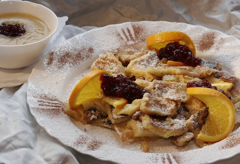 Отель Alpenrose Traditionsgasthof Mittenwald