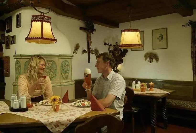 Hotel Alpenrose Traditionsgasthof Mittenwald