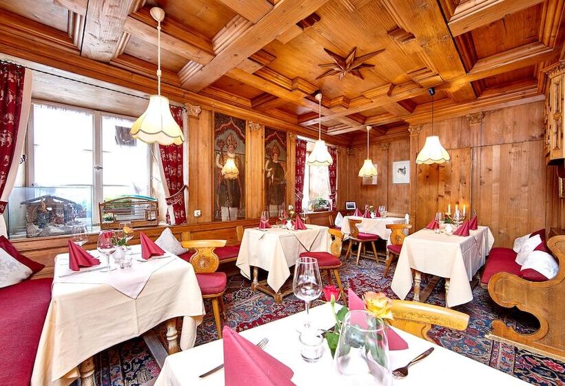Отель Alpenrose Traditionsgasthof Mittenwald
