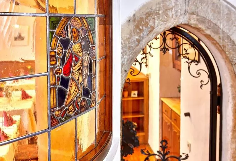 Hotel Alpenrose Traditionsgasthof Mittenwald