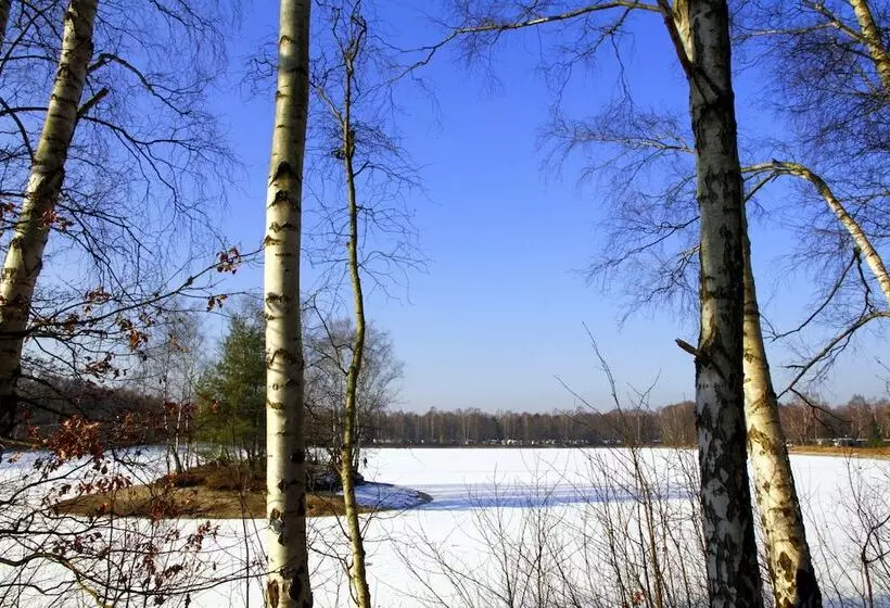 Отель Am Springhorstsee