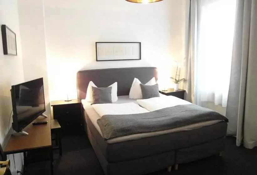 Отель Frankfurter Hof