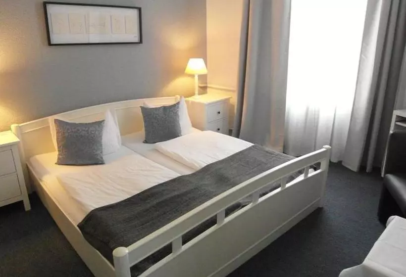 Отель Frankfurter Hof