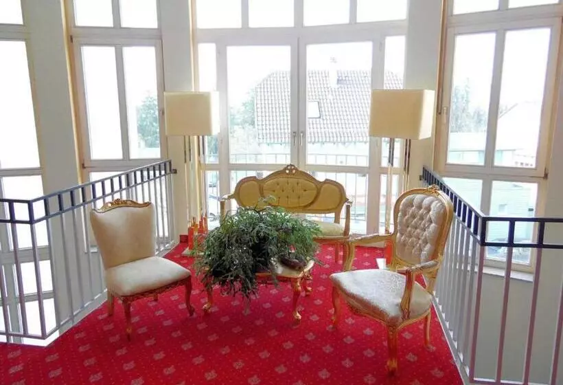 فندق Garni Arcis