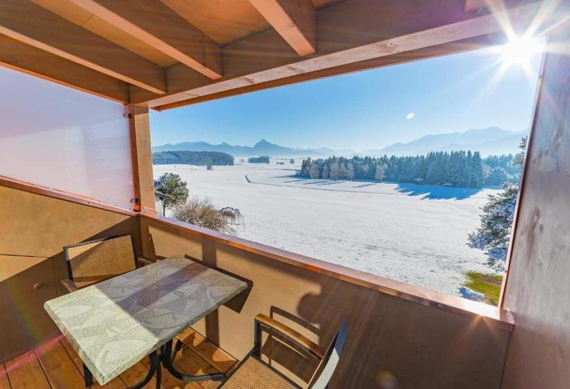 Отель Christine