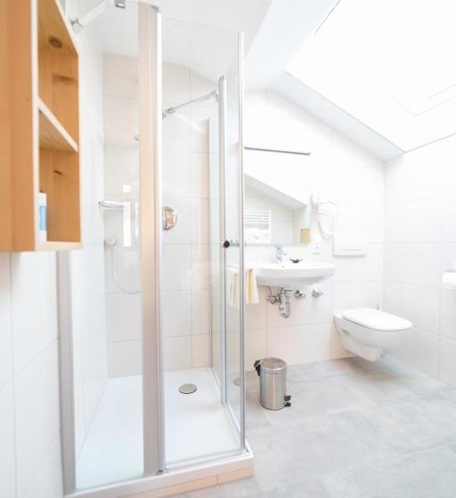 Отель Christine