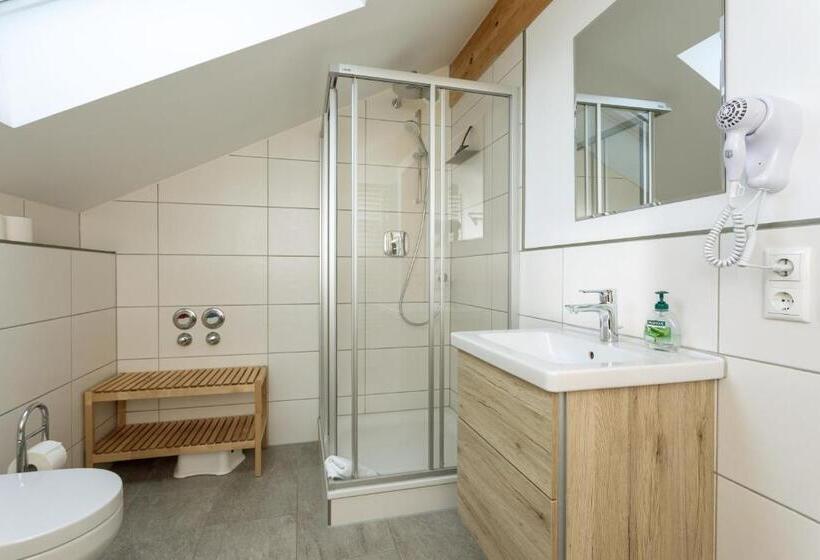 فندق Pension Bernhardhof