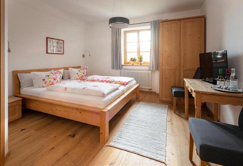 فندق Pension Bernhardhof