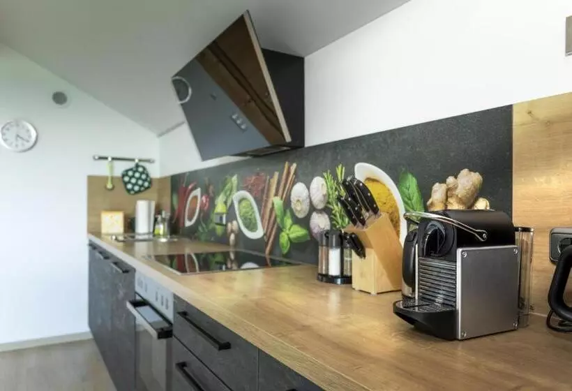 Отель Pension Bernhardhof