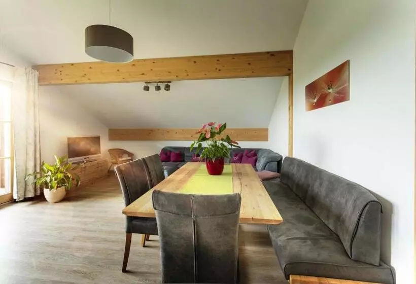 Отель Pension Bernhardhof