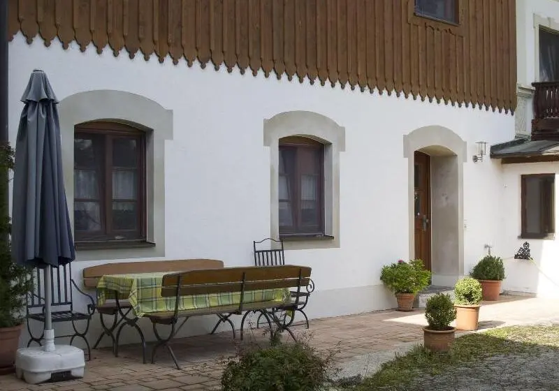 ホテル Pension Bernhardhof