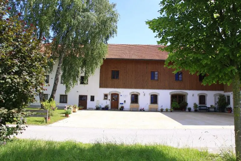 ホテル Pension Bernhardhof