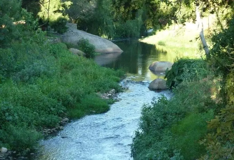 Отель Zu Jeddelohs Lodge