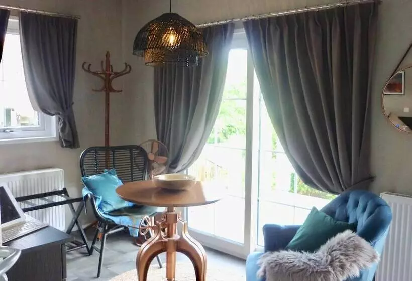 Отель Zu Jeddelohs Lodge