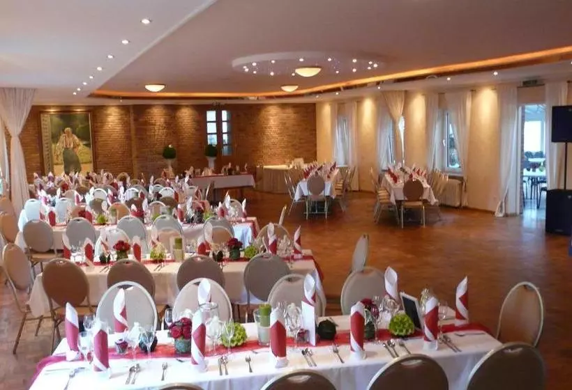 בית מלון כפרי Zum Alten Friederich