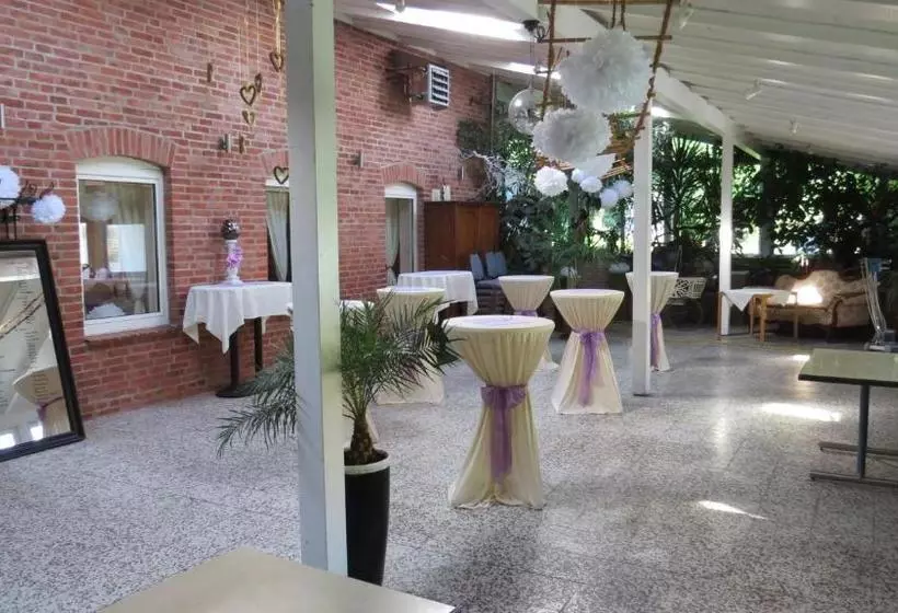 בית מלון כפרי Zum Alten Friederich